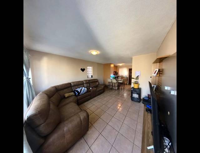 2 BEDROOM APARTMENT FOR SALE IN BIRCHLEIGH